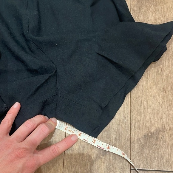 Club Monaco Bodena frill Long Sleeve Romper Jumpsuit shorts v neck Black Sz 0 - Picture 16 of 16